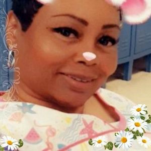 Meet your Posher, Denise